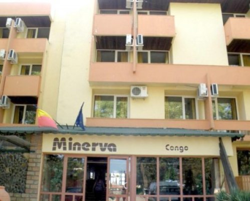 Un angajat al hotelului Minerva din Mamaia, prins furând cu sacul